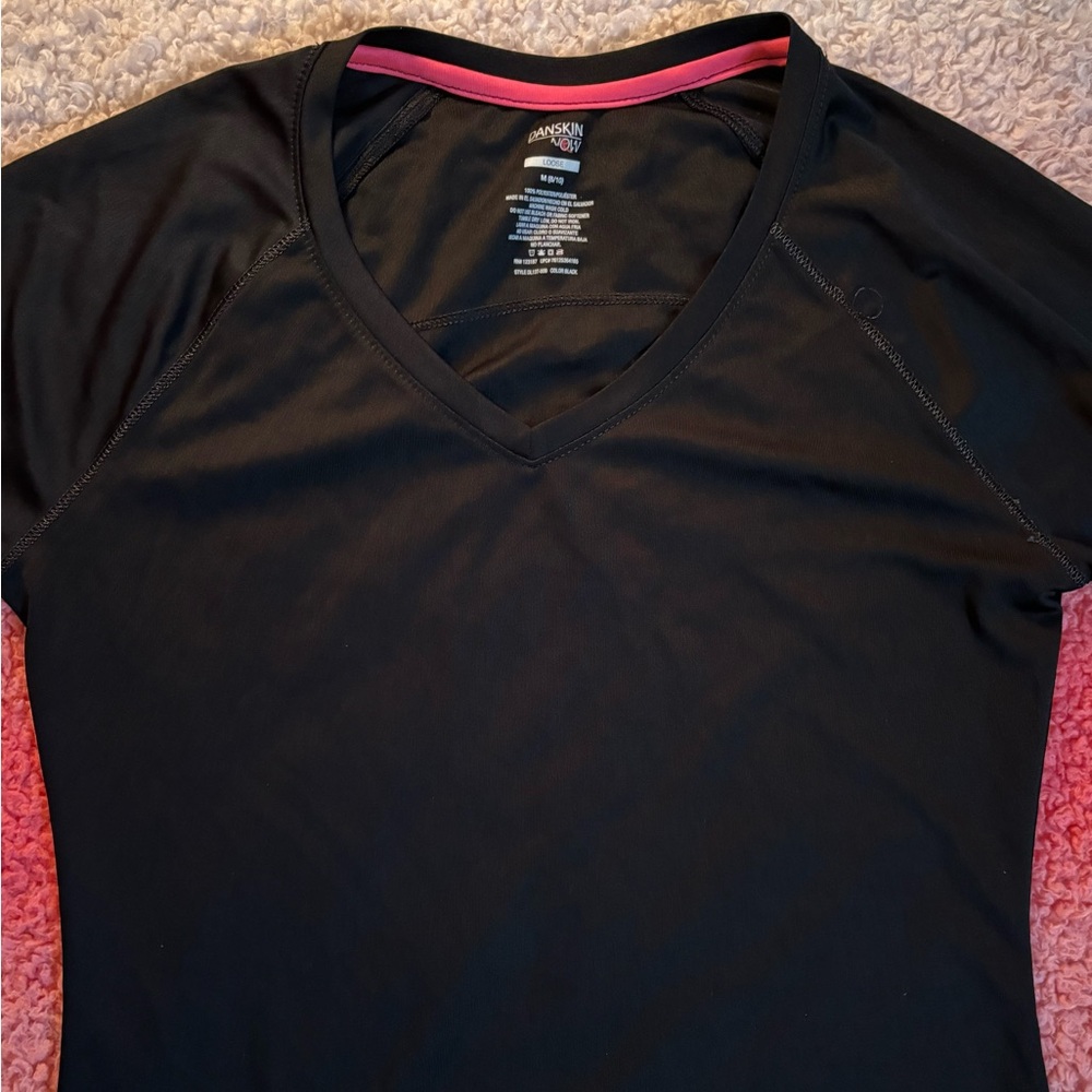 workout top - Picture 2 of 3